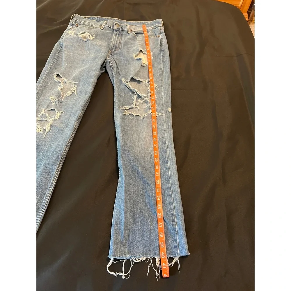 Levis Distressed Light Wash Straight Leg Jeans Raw Hem 100% Cotton 32x31